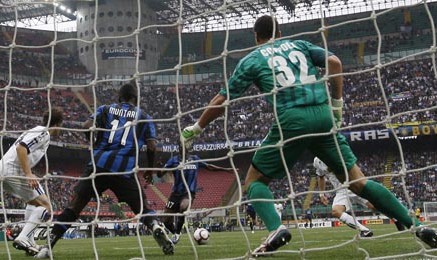  国际米兰主场逆转拉齐奥终结三连平  