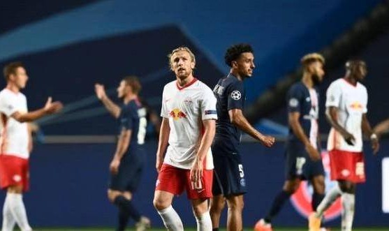  姆巴佩独中两元展锋芒，巴黎轻取里昂巩固榜首优势