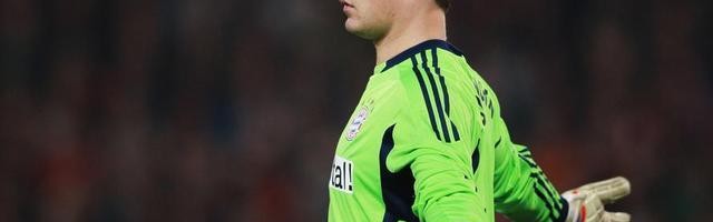  诺伊尔复出即创德甲零封纪录  