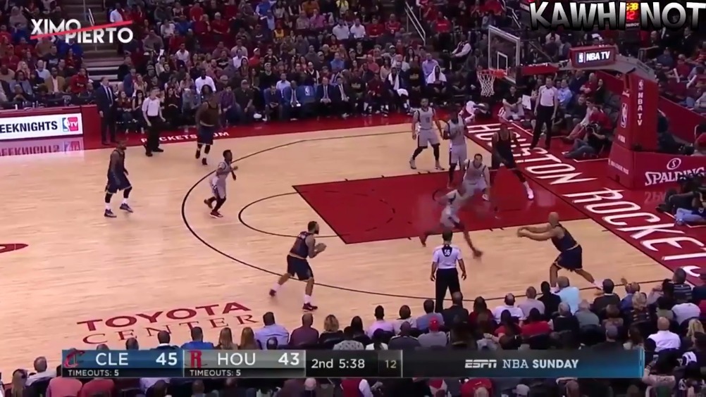  美因茨攻防转换流畅，行云流水般配合获赞誉